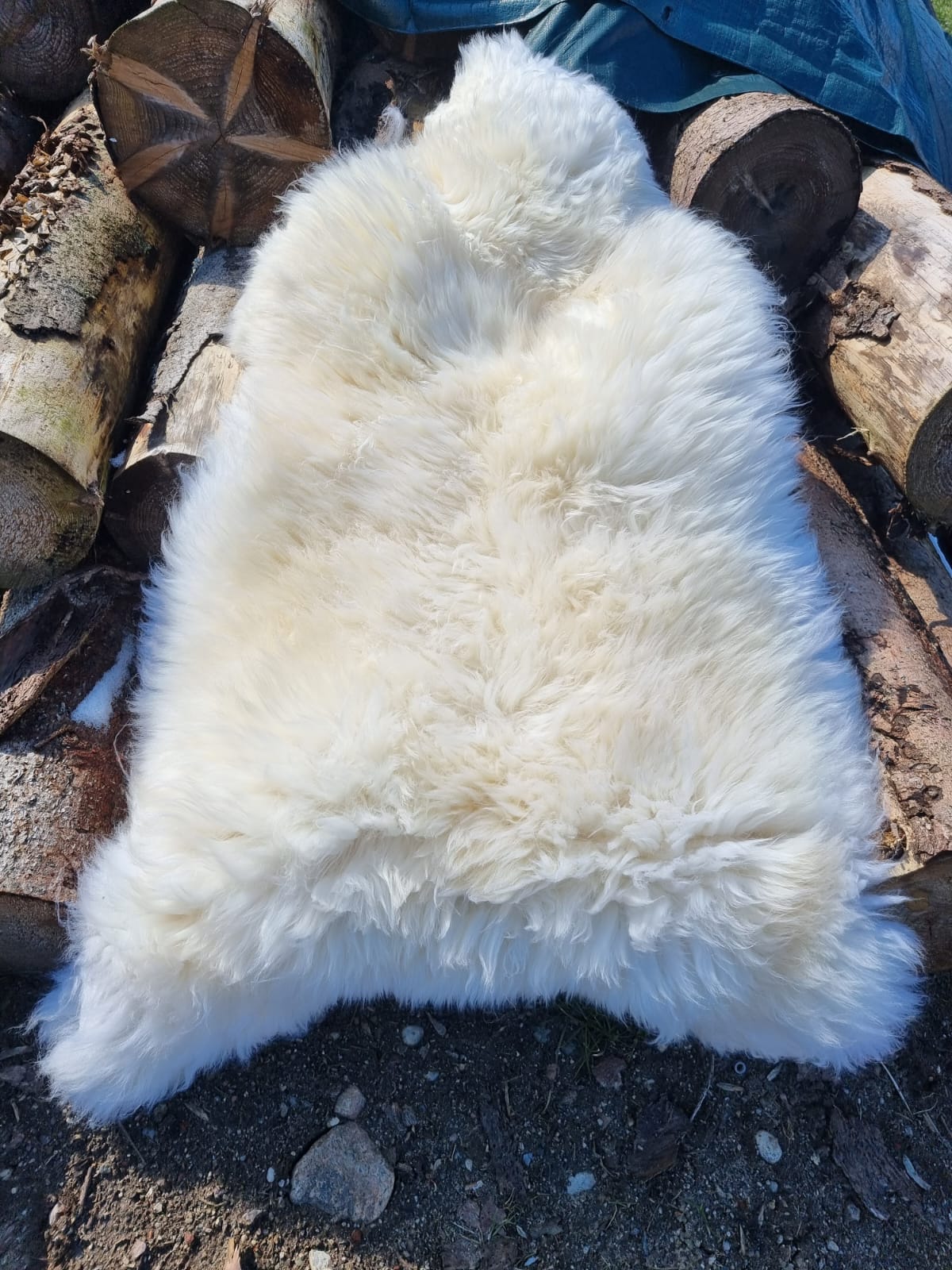 Natural white XXXL giant furs