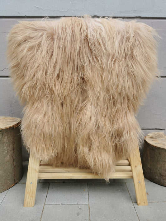 Seltene Island Schaffelle in Beige
