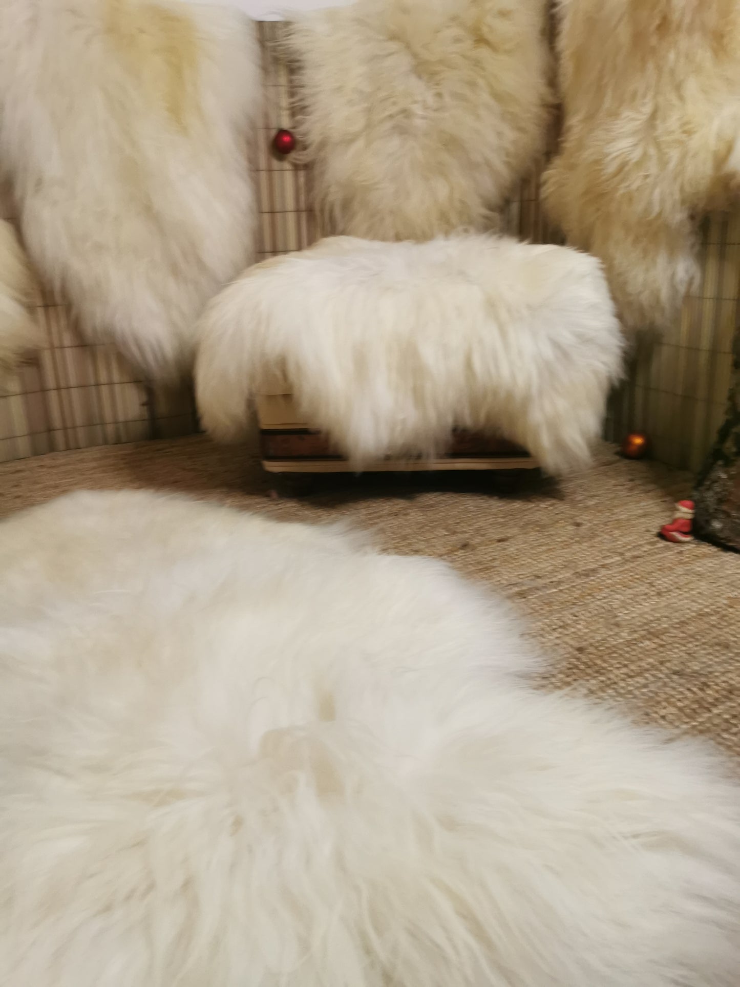 Echtes XXL Lammfell Schaffell Lang Weiches Haar Deko 110-130cm Naturweiss 2.Wahl