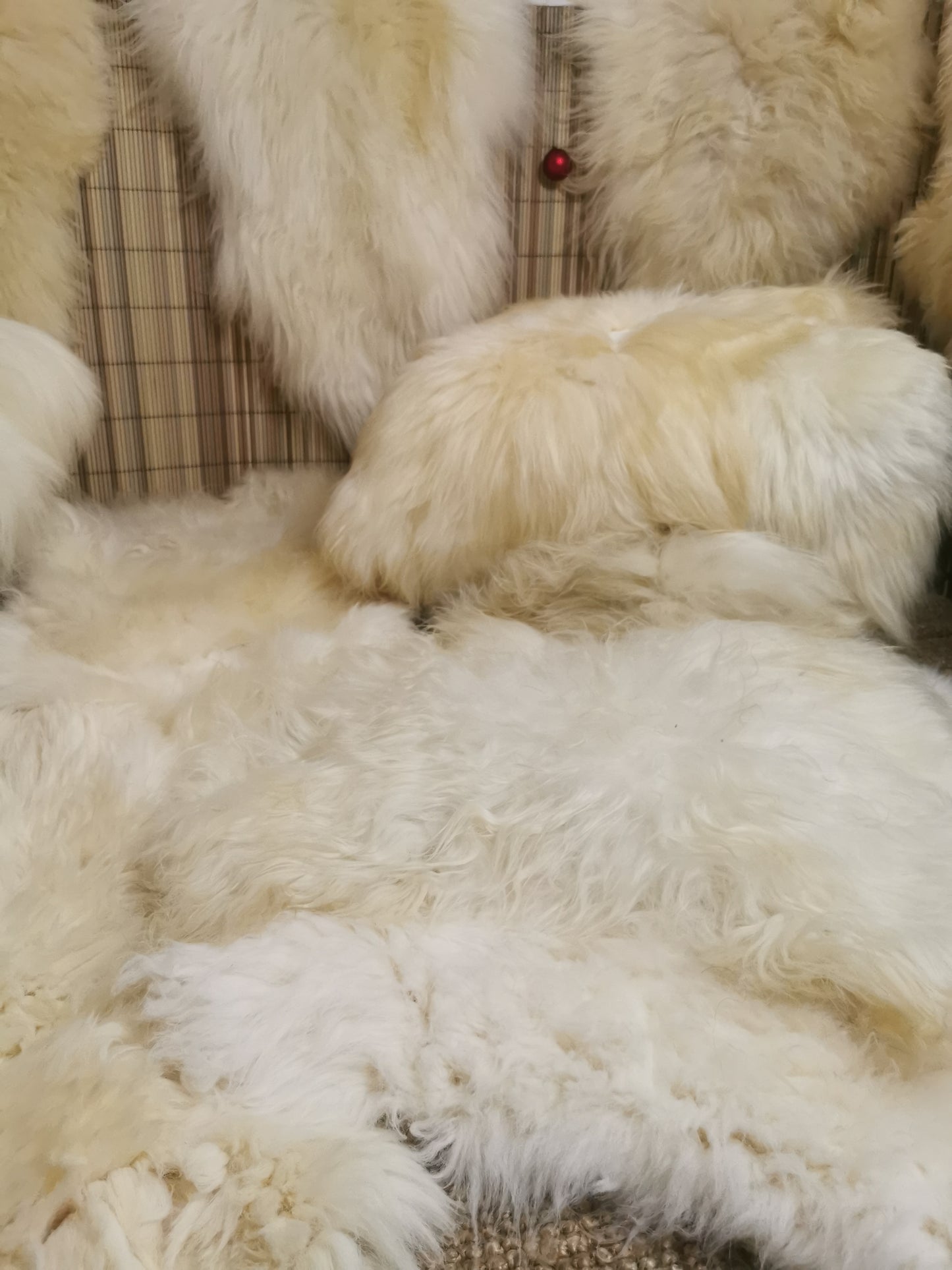 Echtes XXL Lammfell Schaffell Lang Weiches Haar Deko 110-130cm Naturweiss 2.Wahl