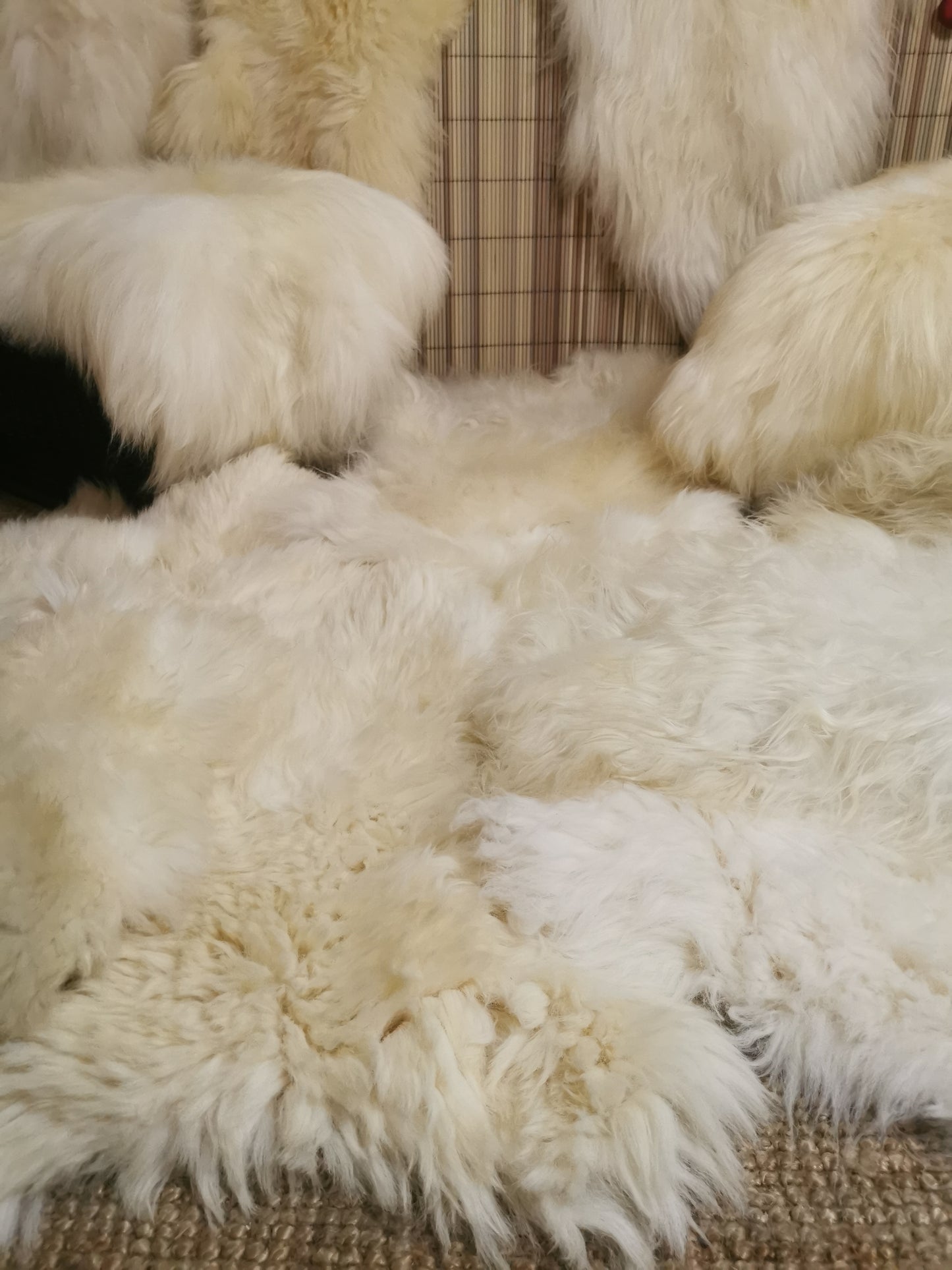 Echtes XXL Lammfell Schaffell Lang Weiches Haar Deko 110-130cm Naturweiss 2.Wahl